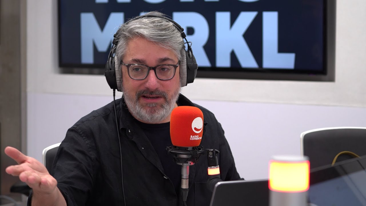 Rádio Comercial | Boas intenções românticas, péssimos elevadores - O Homem Que Mordeu o Cão