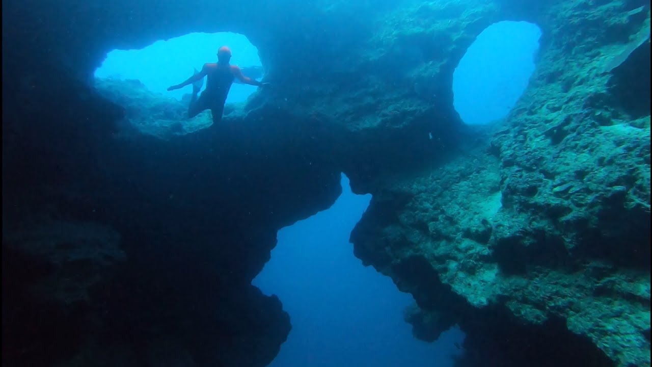 Freediving Moalboal: The Skull Cave