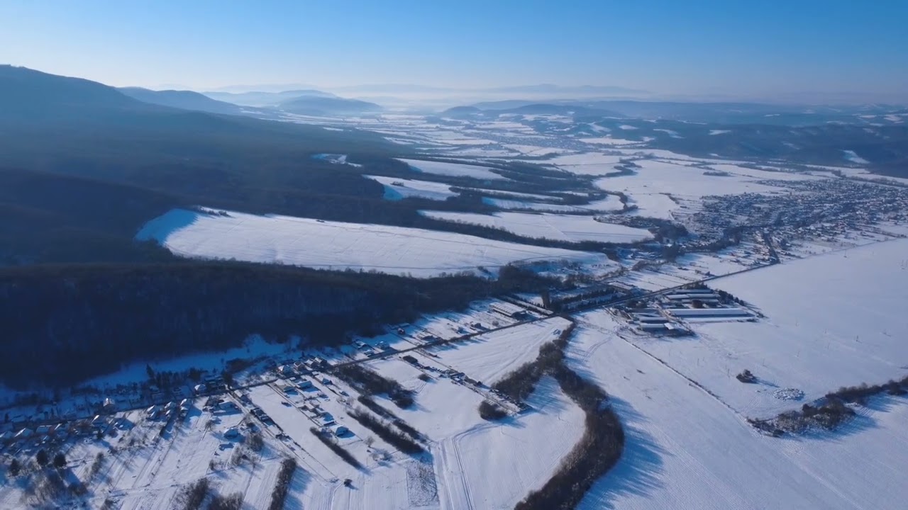 Zemplínske Hámre v zime – Pohľad z neba Winter Over Zemplínske Hámre – Drone View