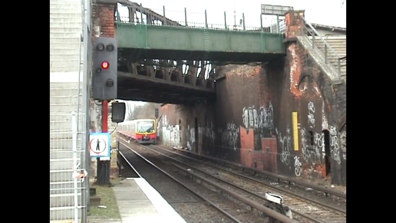 S5 with BR 481 arrives at Ostkreuz station  #s5 #sbahn #trainspotting