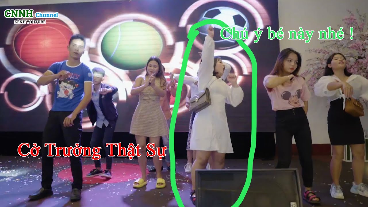 Cô Gái Quẩy Nhạc Remix Cực Chất.