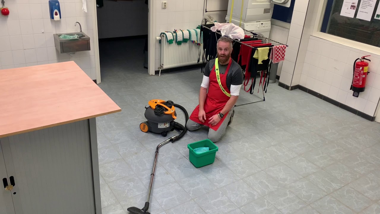 Examen stofzuigen zorg en diensten Kwadrant PRO