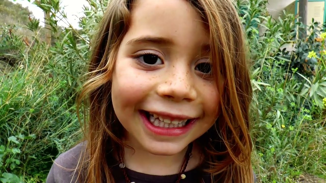 Boompje in de Grond Planten | Instructie Video Voor Kinderen