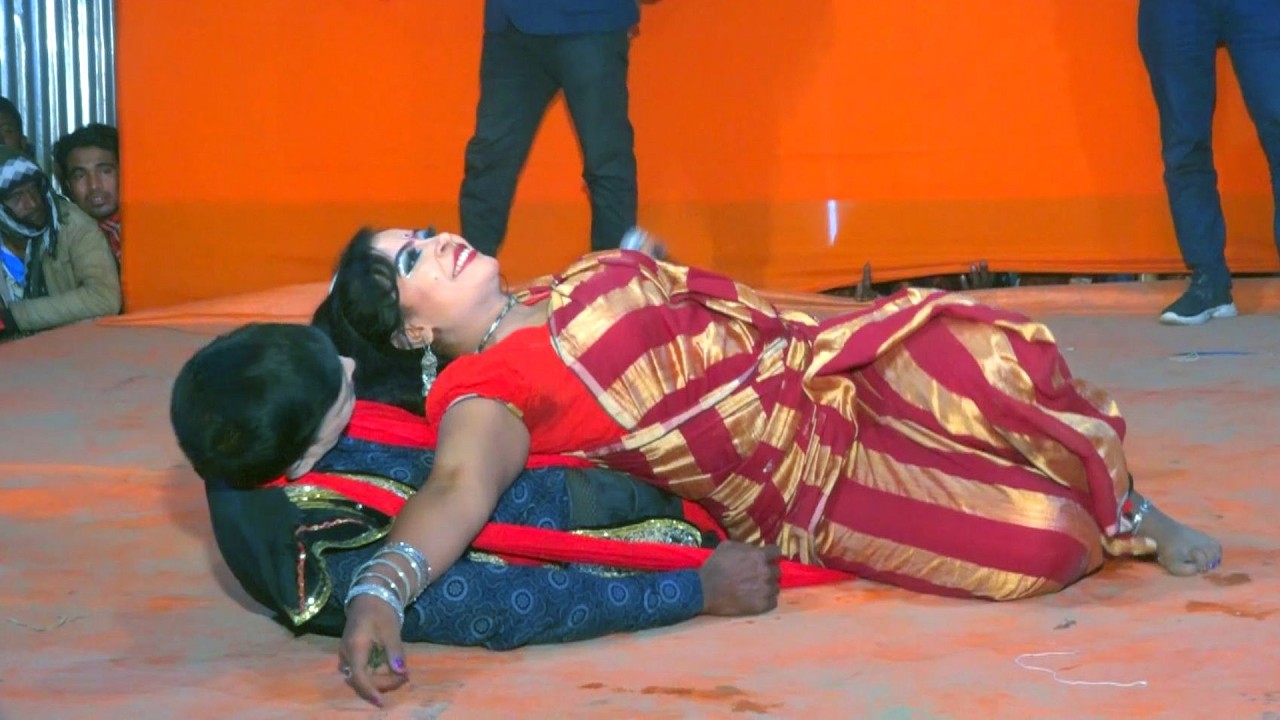 নায়ক কে  নায়িকা  নূরী বোকের কোথায় রাখতে চাইলো শুনুন।