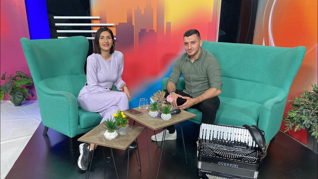 Mishel Trajkovski ,, Po doma so Jelena