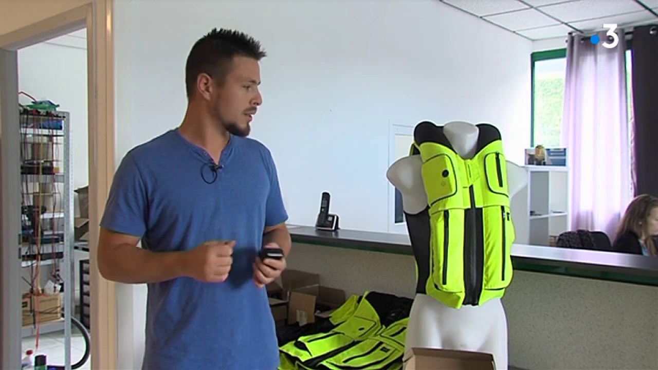 Haute-Savoie : cette entreprise conçoit le premier airbag... pour cyclistes