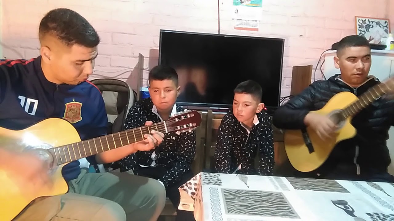 Hermanitos Aguirre (chico de campo)