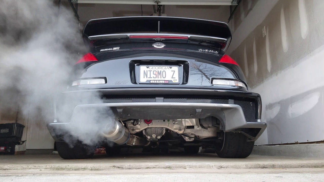 Nissan 2007 350Z Nismo with Tomei Expreme Ti Exhaust Cold Start at 8 AM