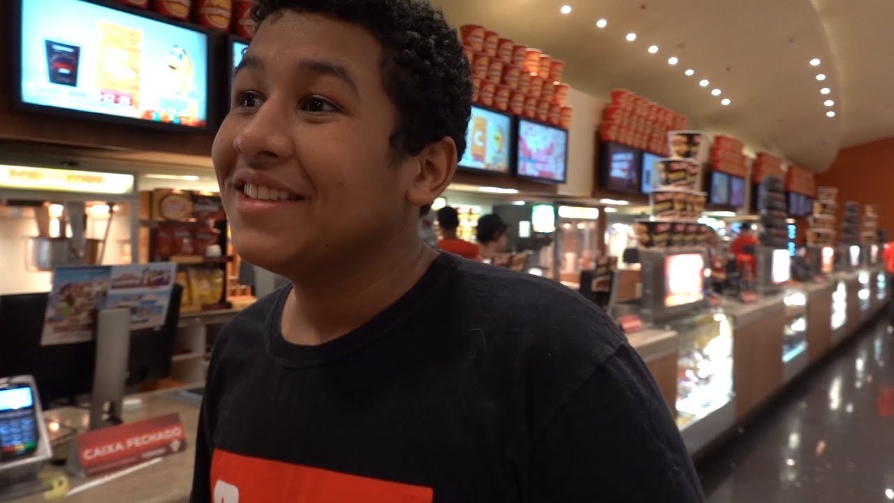 CINEMA COM OS TCHOLAS