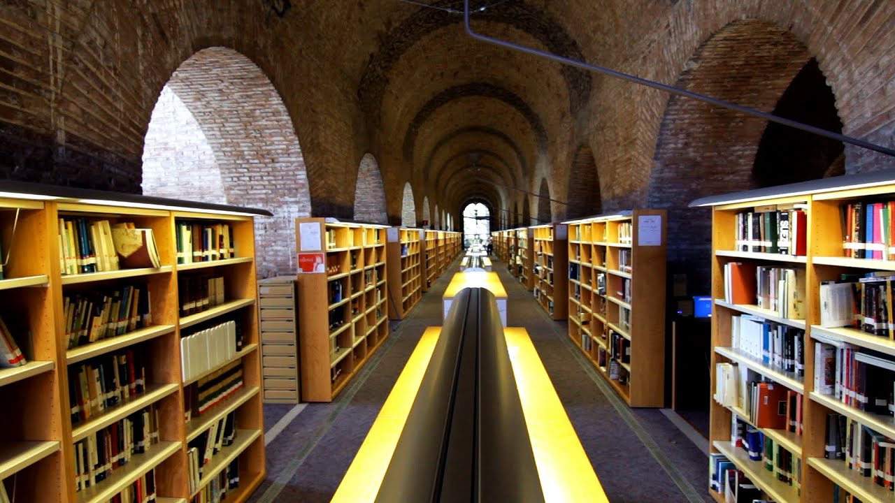 Barcelona,  Library / Biblioteca UPF, Dipòsit de les Aigües. Pompeu Fabra Universidad / University