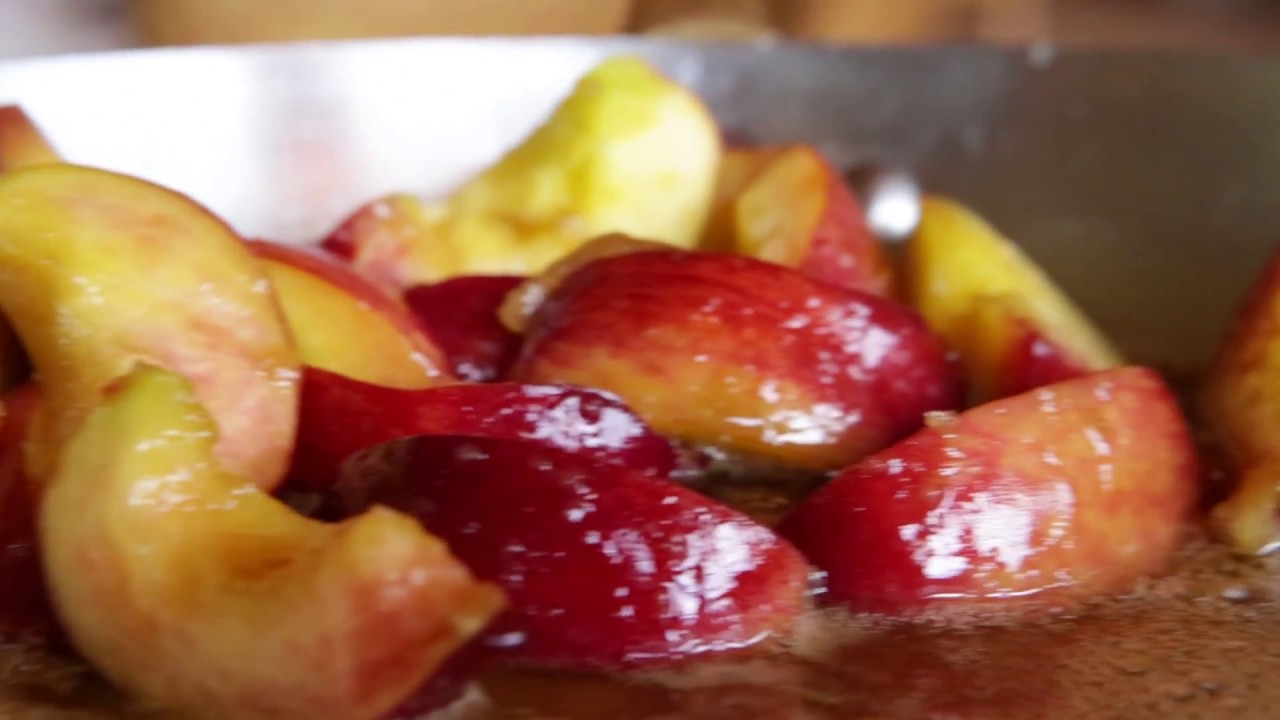 Peach Flamb&eacute;
