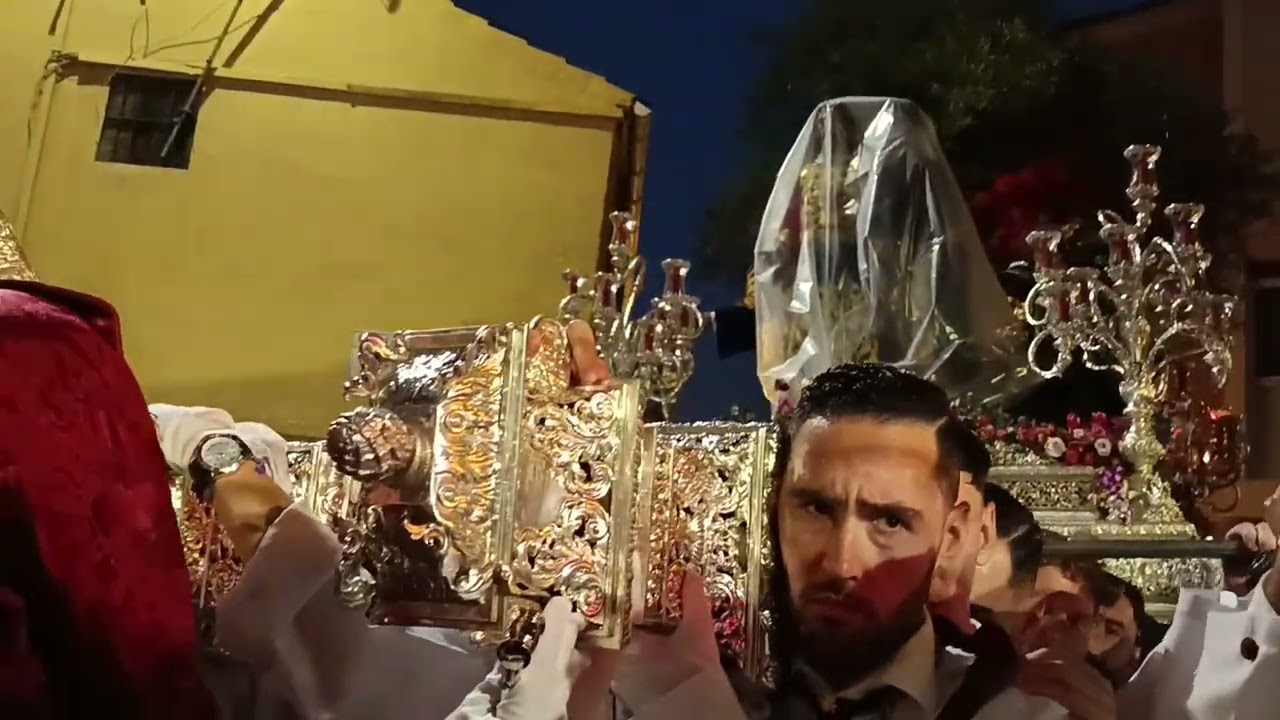 PRENDIMIENTO CURVA ENTRE DOS ACERAS Y CALLE REFINO| SEMANA SANTA MÁLAGA 2024