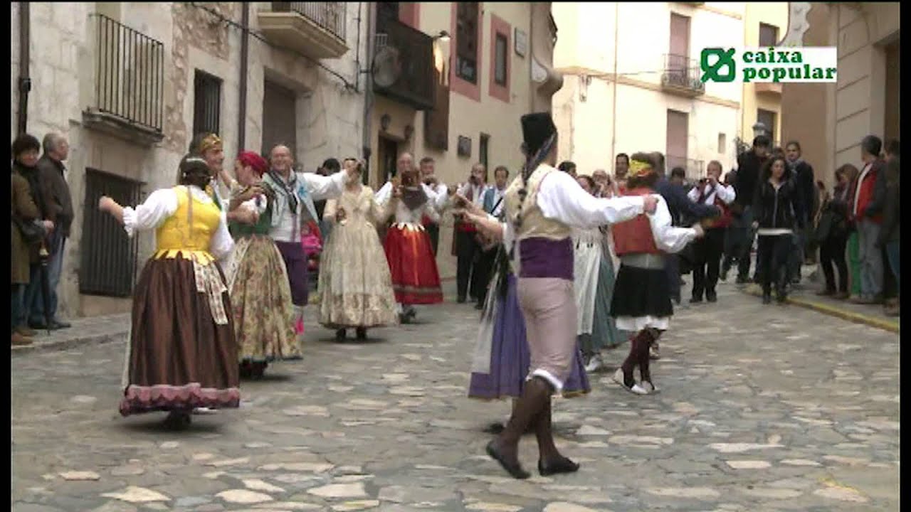 Bocairent 27-04-2013 - Aplec de Danses de la Serra  Mariola - Dansà, sopar i sarau.