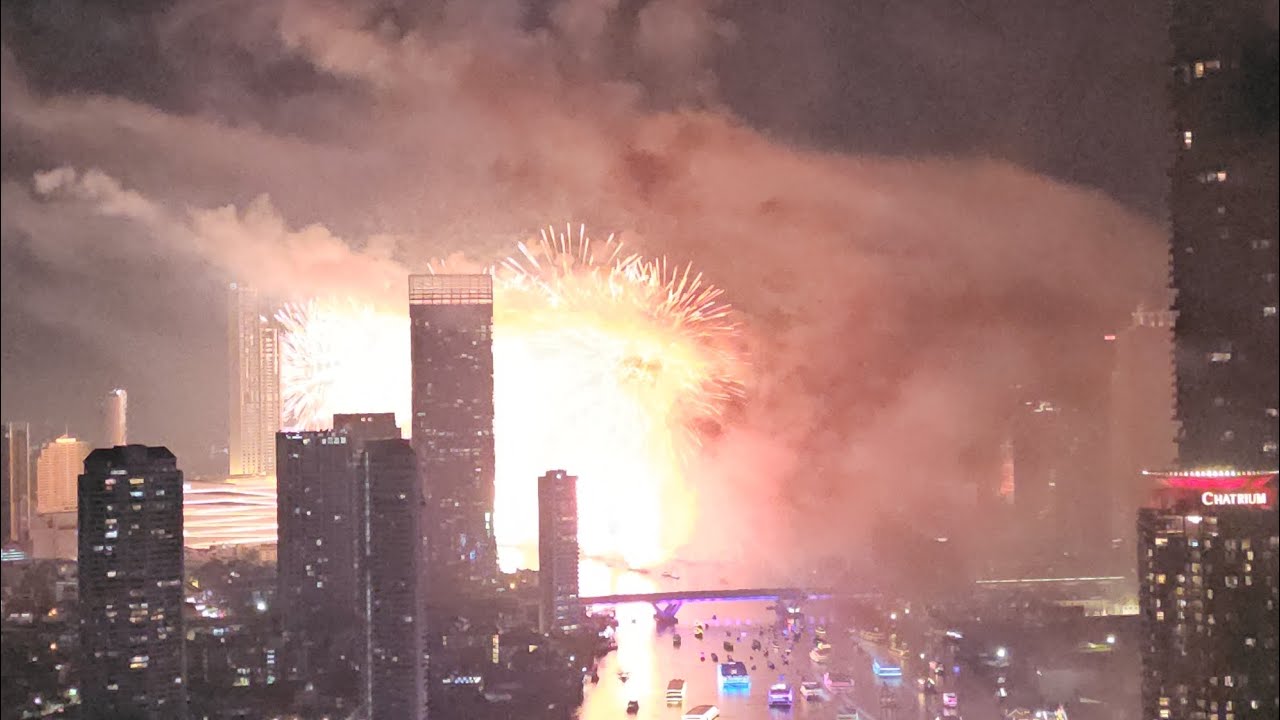 iconsiam 2025 New year fireworks พลุ ไอคอนสยาม