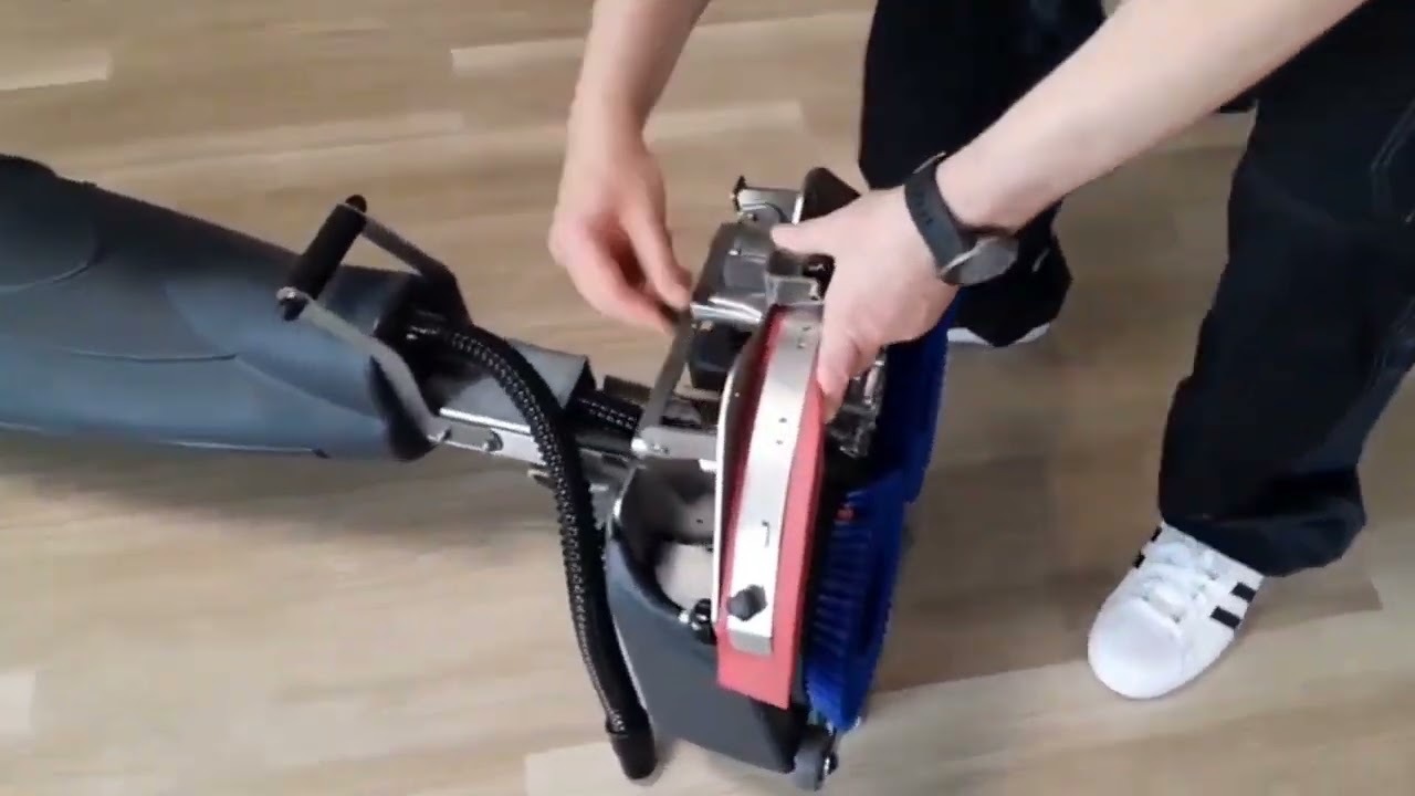 CLEANFIX RA 405 B, BATTERY OPERATED SCRUBBER DRYERS