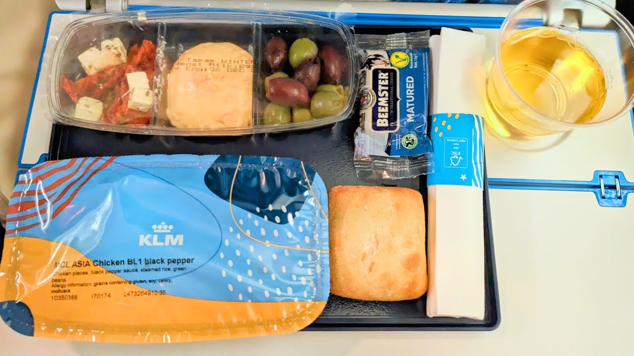 Everything I ate on my 11-hour KLM Economy class flight from Amsterdam to Hong Kong