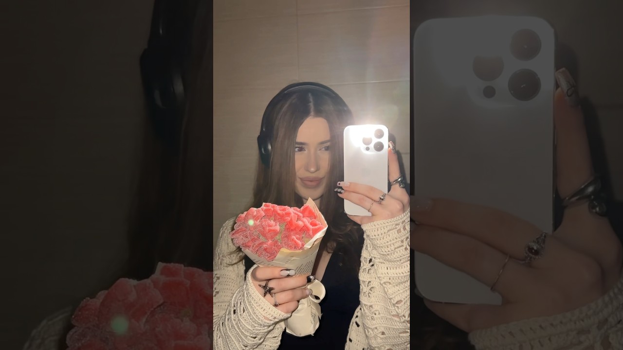 DIY Gummy ROSES Cute VALENTINE&rsquo;S Gift TUTORIAL