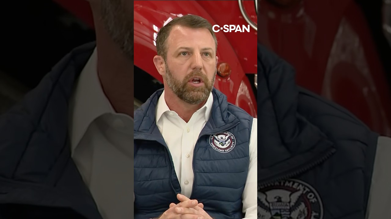 Mullin floats closet in Customs at int&rsquo;l airports