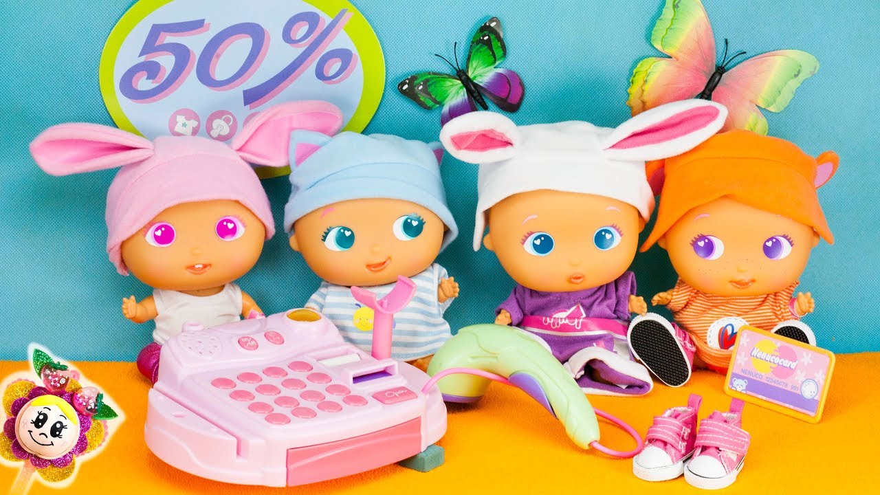 🍓 Peppa Pig emmène ses poupons BELLIES et PINYPON à la boutique de bébé. Achetez des accessoires!