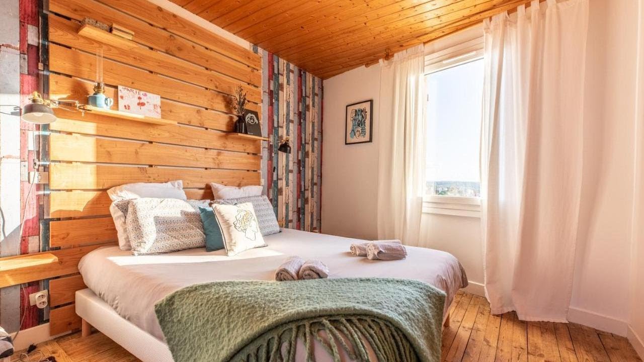 La Maison Perch&eacute;e, Thiers, France