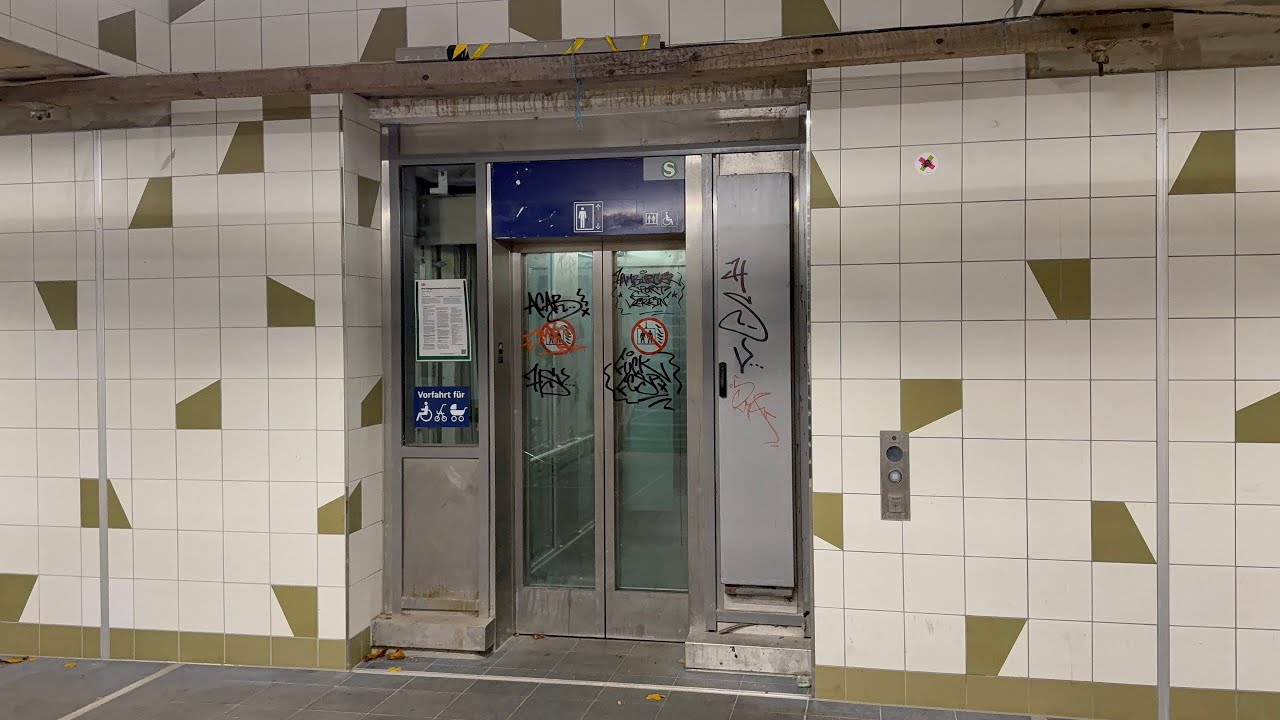 ThyssenKrupp Aufzug (Hamburg) S-Bahnstation Langenfelde