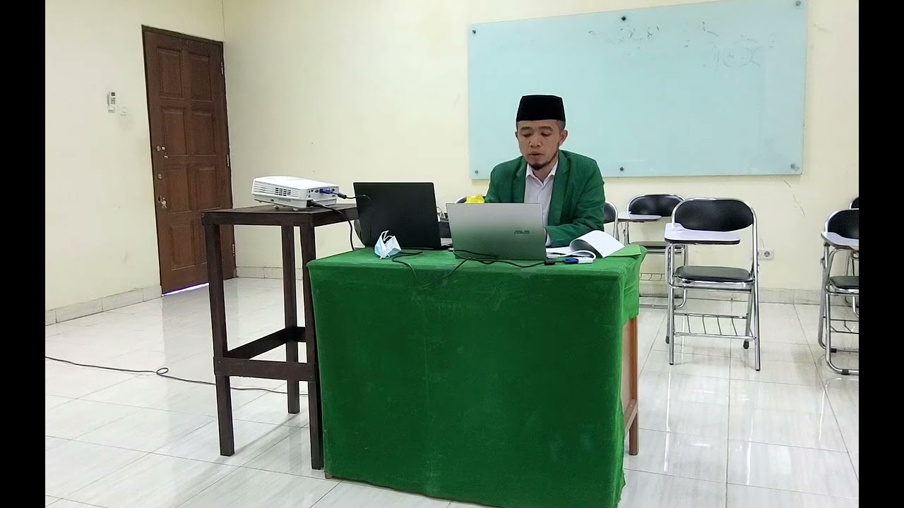 Seminar Proposal Marwan Agansi | Implementasi Kurikulum Sekolah Islam Terpadu di SMPIT Manado