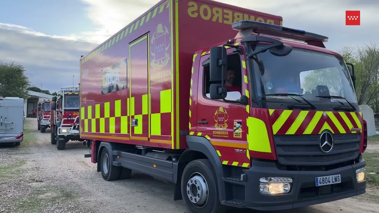 El #ERICAM de #BomberosCM manda un equipo para colaborar en #inundaciones de #Valencia.