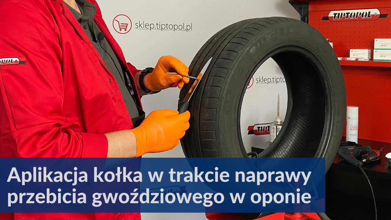Aplikacja kołka w trakcie naprawy przebicia gwoździowego w oponie