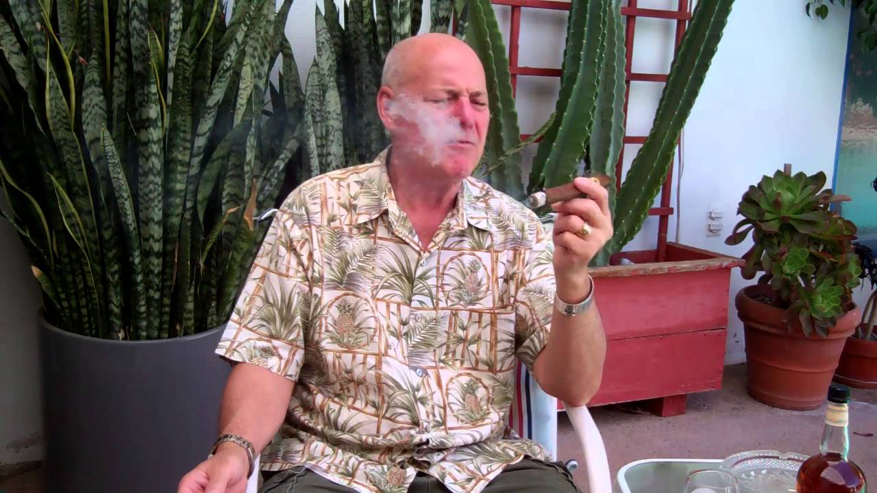 Hoyo de Monterrey Dark Sumatra Cigar Review by Ed Rigsbee