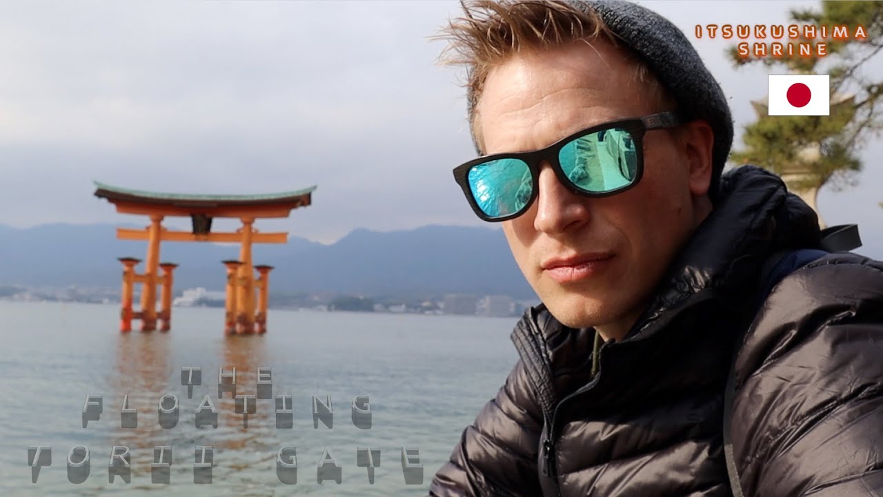 THE FLOATING TORII GATE : Itsukushima Shrine (厳島神社)