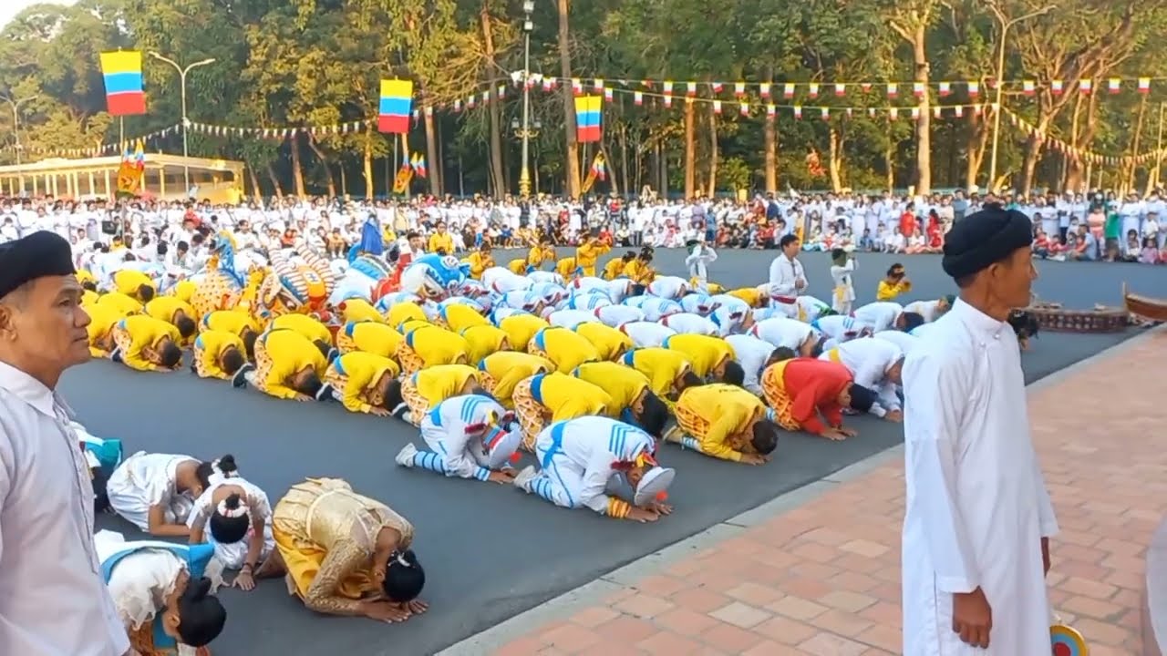 Sáng Mùng 1 Tết Tại Tòa Thánh Tây Ninh - Đạo Cao Đài