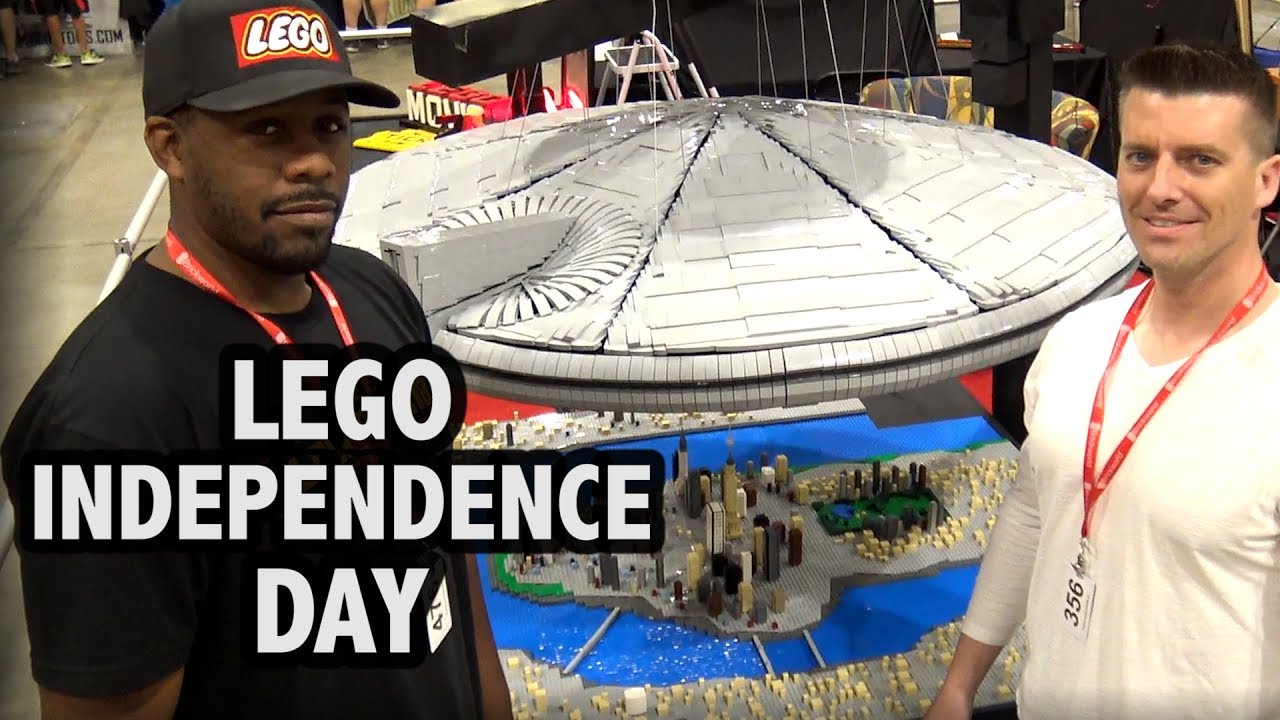 Huge LEGO Independence Day Alien Spaceship | Brickworld Chicago 2017