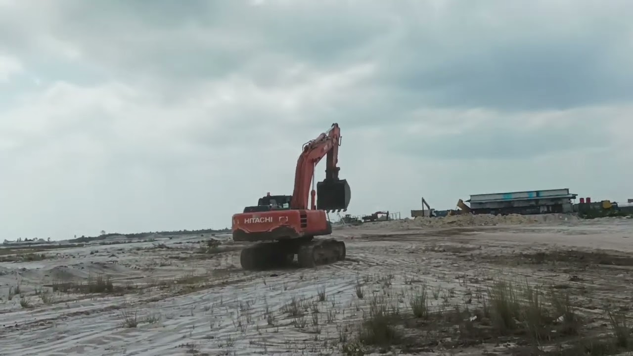 excavator hitachi zx350-5G  baru selesai service sudah bermasalah lagi. boom tidak bisa naik
