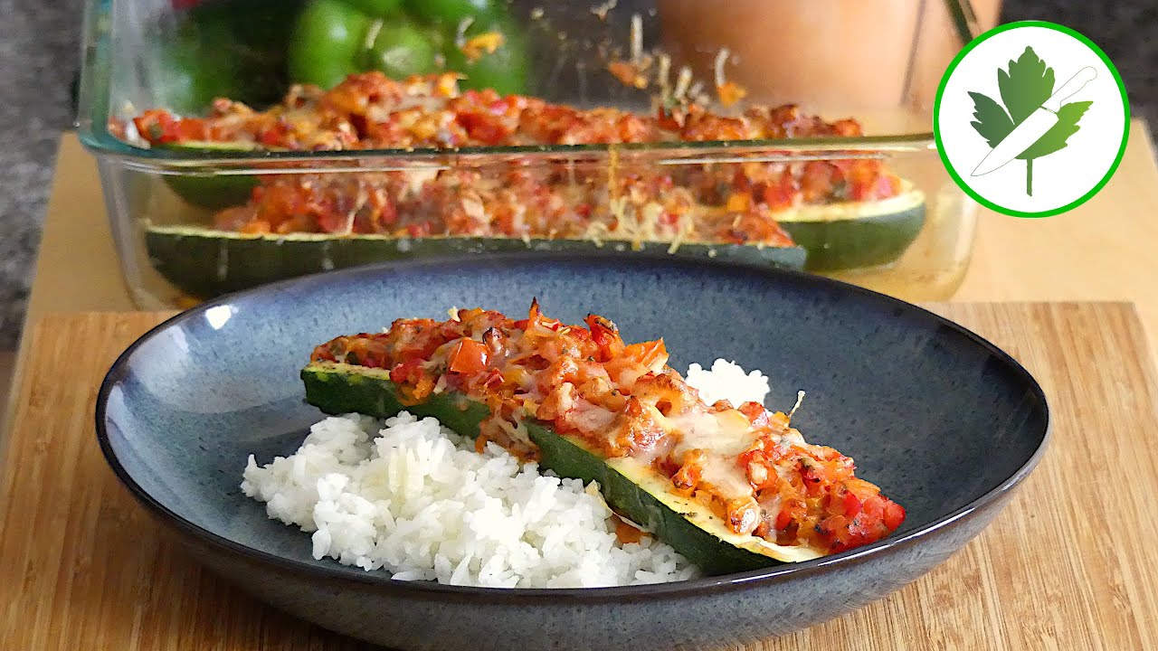 Фаршированные кабачки - вкуснейшее вегетарианское основное блюдо #LowCarb