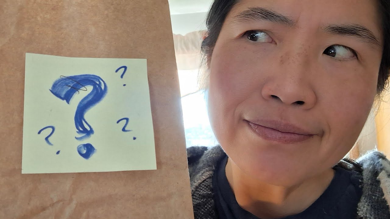 ​🕵️‍♀️ ¿Qué hay en la bolsa? Aprende inglés conmigo (Clase en vivo con Kim)