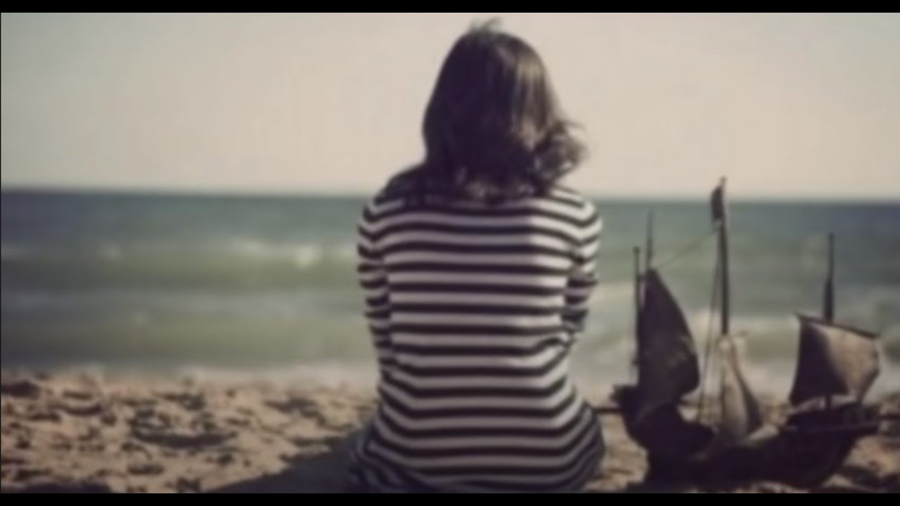 รักไม่ใช่ทุกอย่าง (Love is not everything)  - August Band