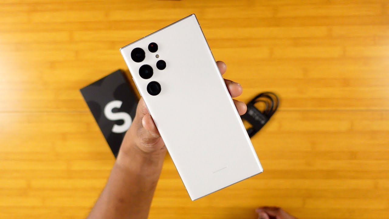 Распаковка/Первые впечатления от Samsung Galaxy S22 Ultra (Phantom White)