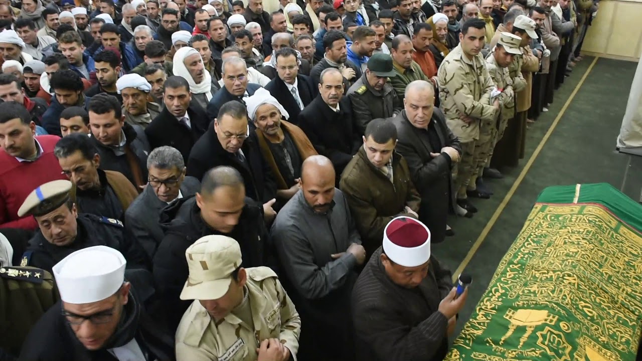 محافظ الشرقية يُشارك فى تشييع جثمان شهيد الواجب والوطن إبن قرية العباسة الكبيرة بمركز أبو حماد