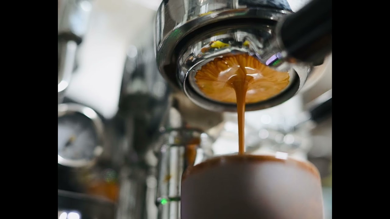 Pulling that ☕️ espresso