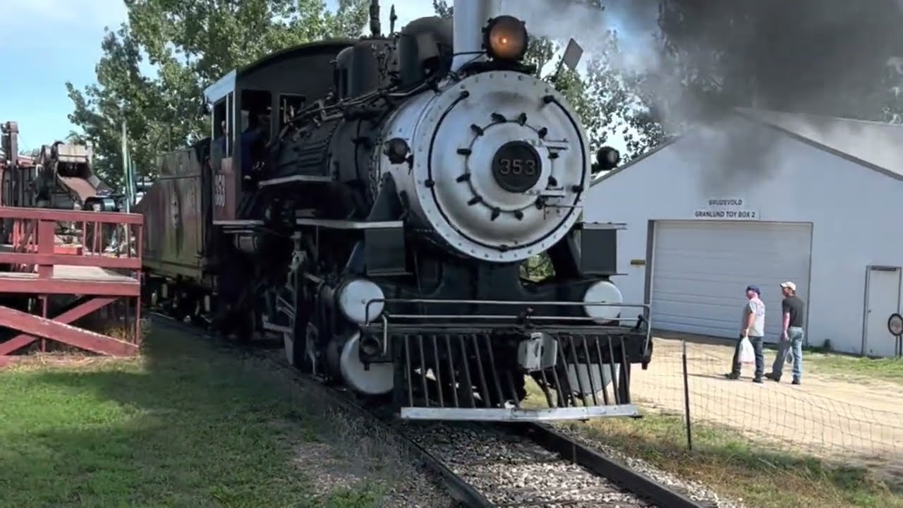 Antique Steam Powered Locomotives at Western Minnesota Steam Threshers Reunion