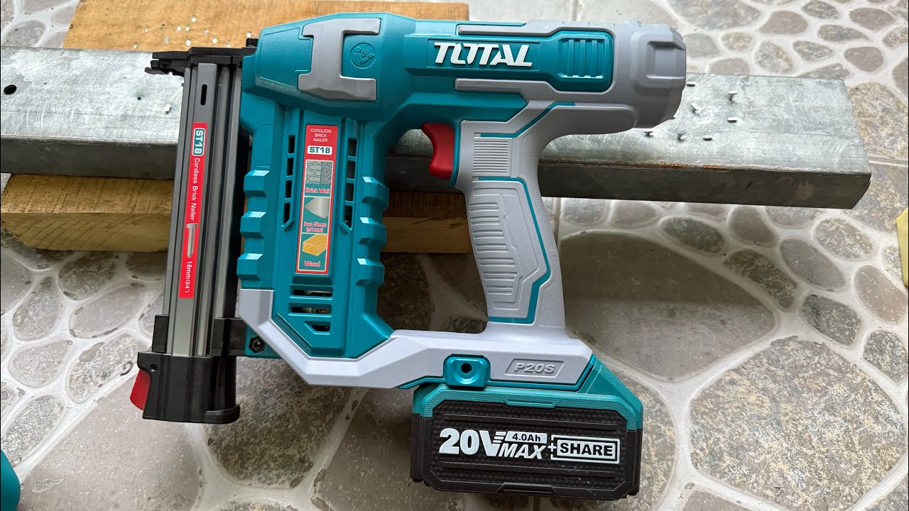 Máy bắn đinh bê tông ST18 không chổi than dùng pin 20V TOTAL TCSTLI3805