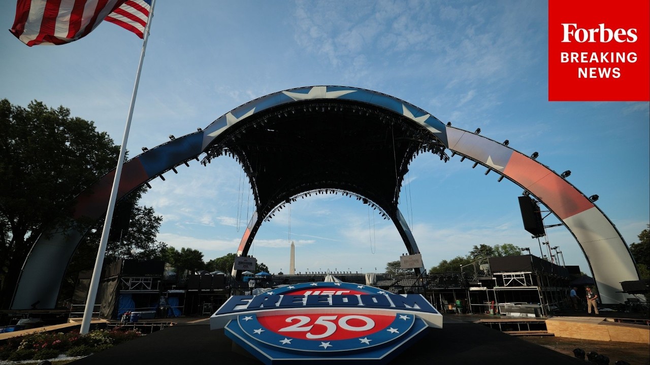 Media Preview The UFC Octagon Built On The White House South Lawn Ahead Of Sunday&rsquo;s Fights