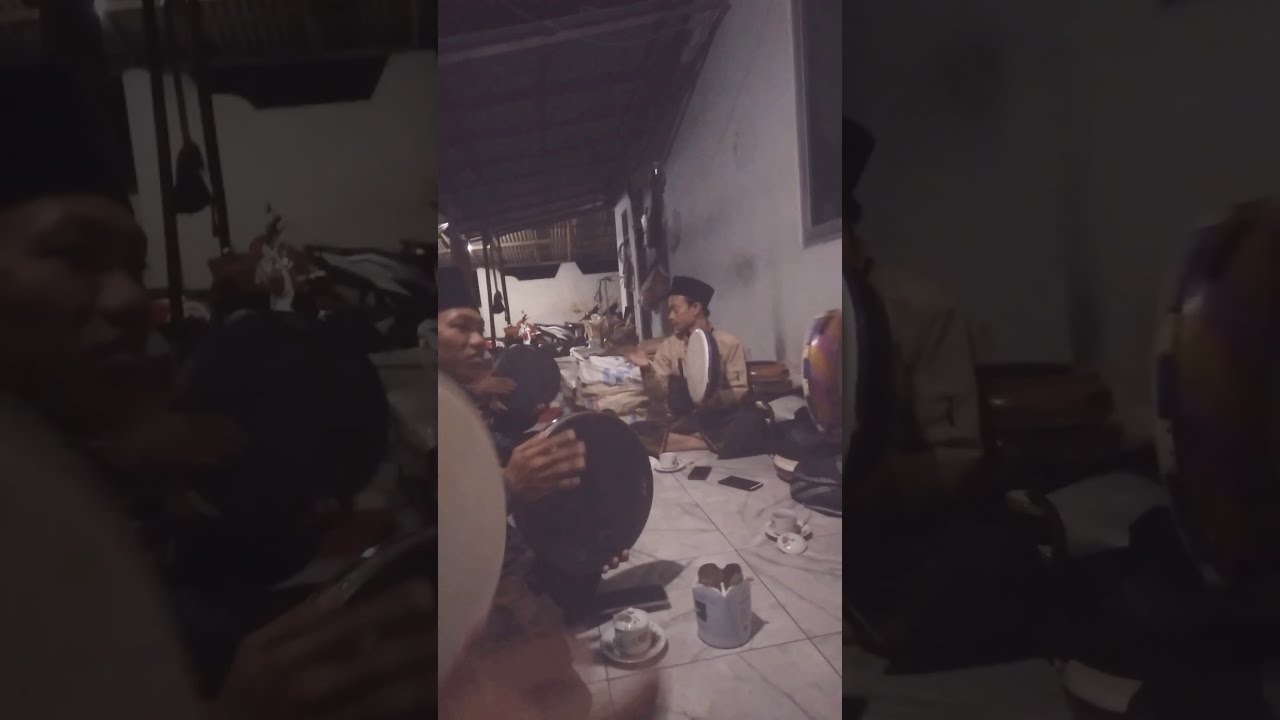 Hadrah Sumenep saat kunjungan tiem MHPM surabaya di kediaman Ust. Hamim sumenep madura