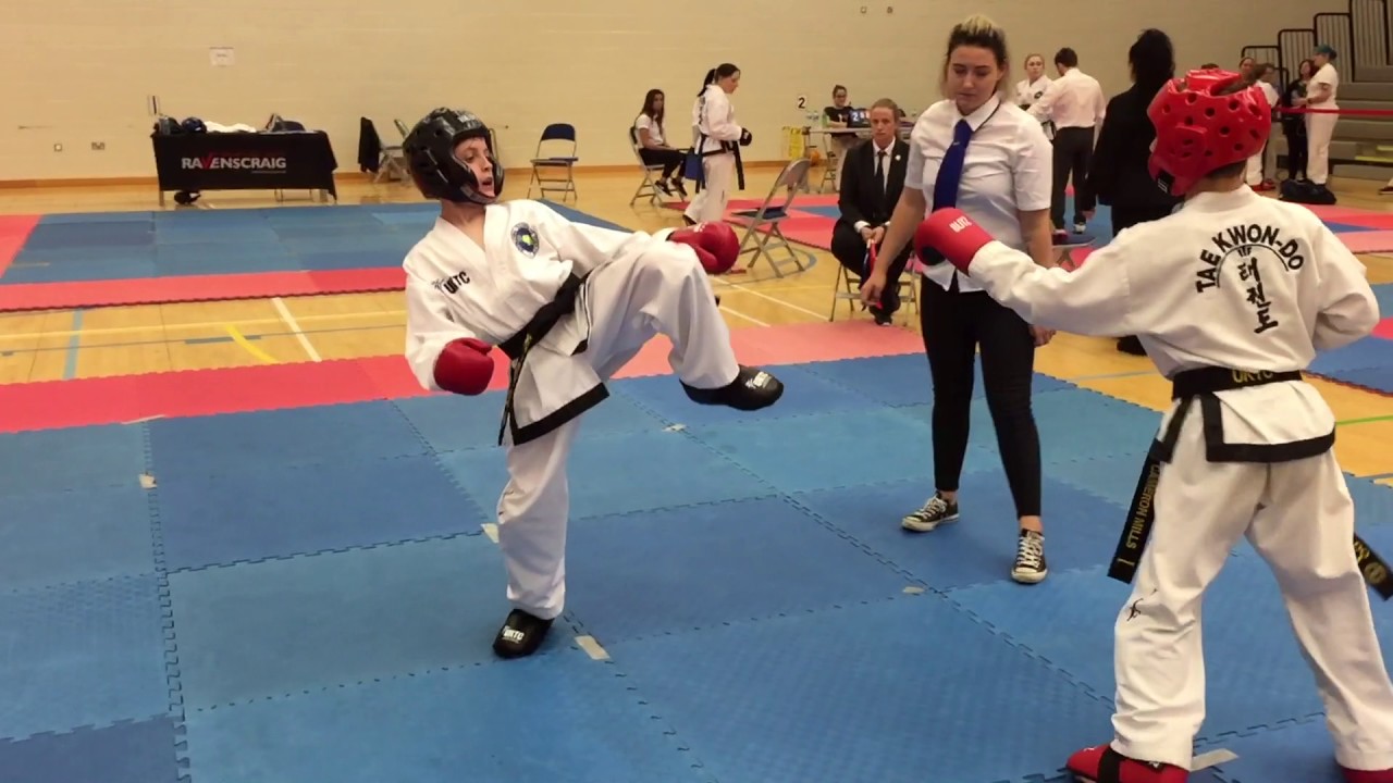 UKTC Taekondo Wishaw - Sparring Final - Black Belt Boys - 13 & under height group 1