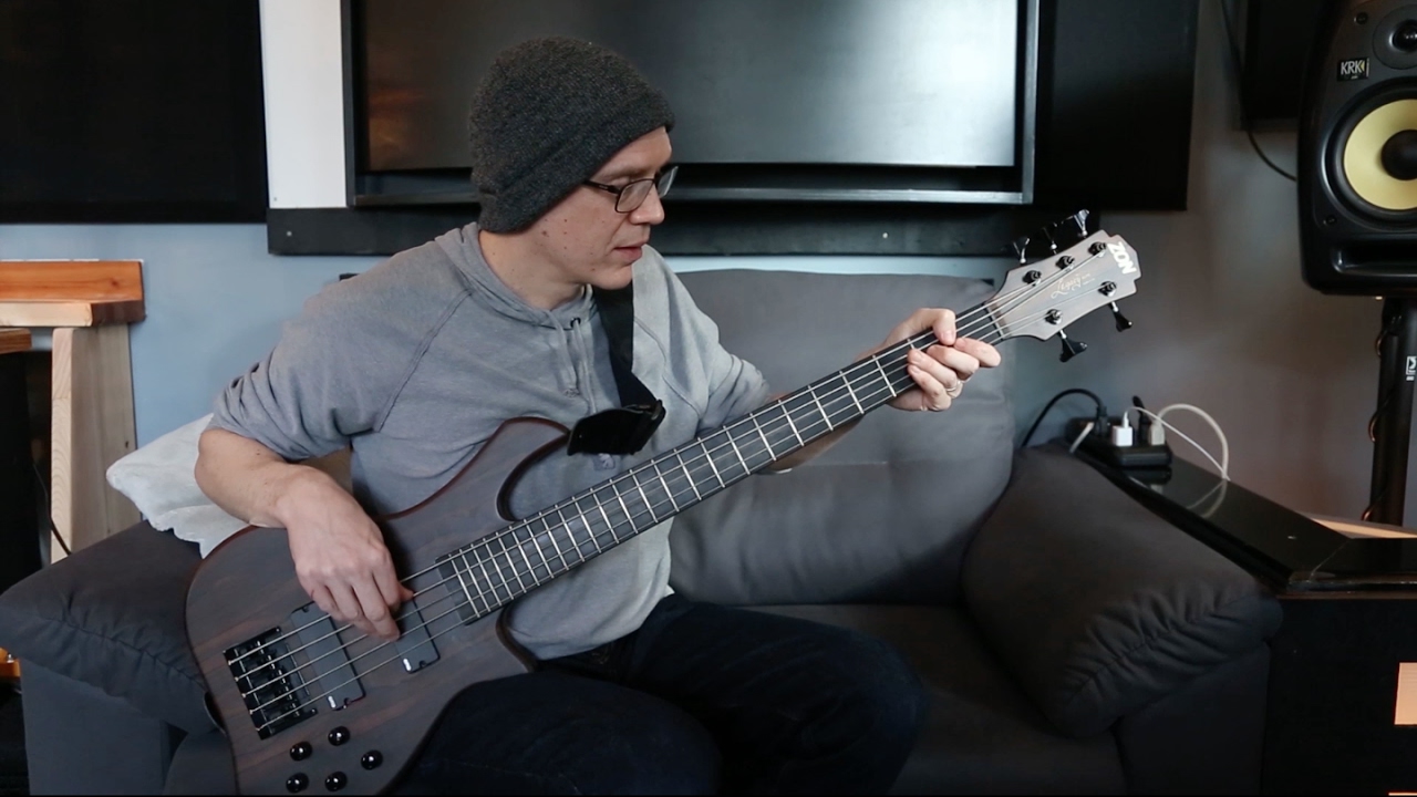 GEARWHORE: ZON Bass
