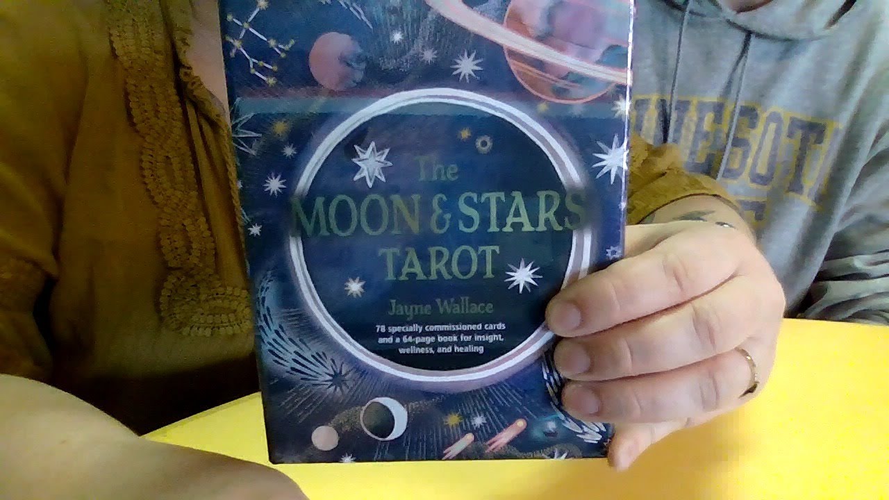 The Moon & Stars Tarot Deck Review