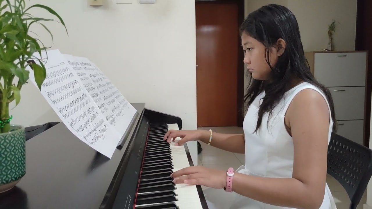 Canon in D by Pachelbel performed by Ianna