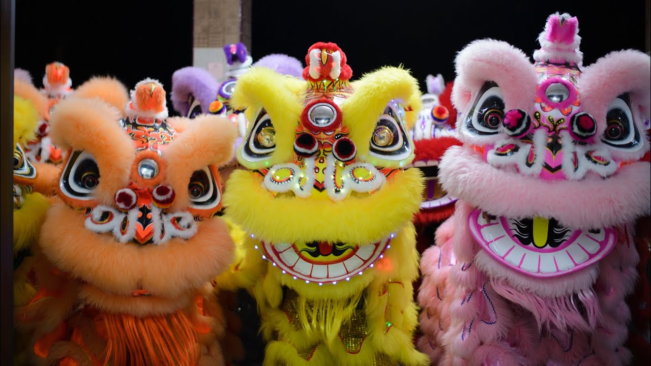 Non-Stop Fireworks & Lion Dance?! Malaysia’s Chinese New Year is NEXT LEVEL! 🤯🏮