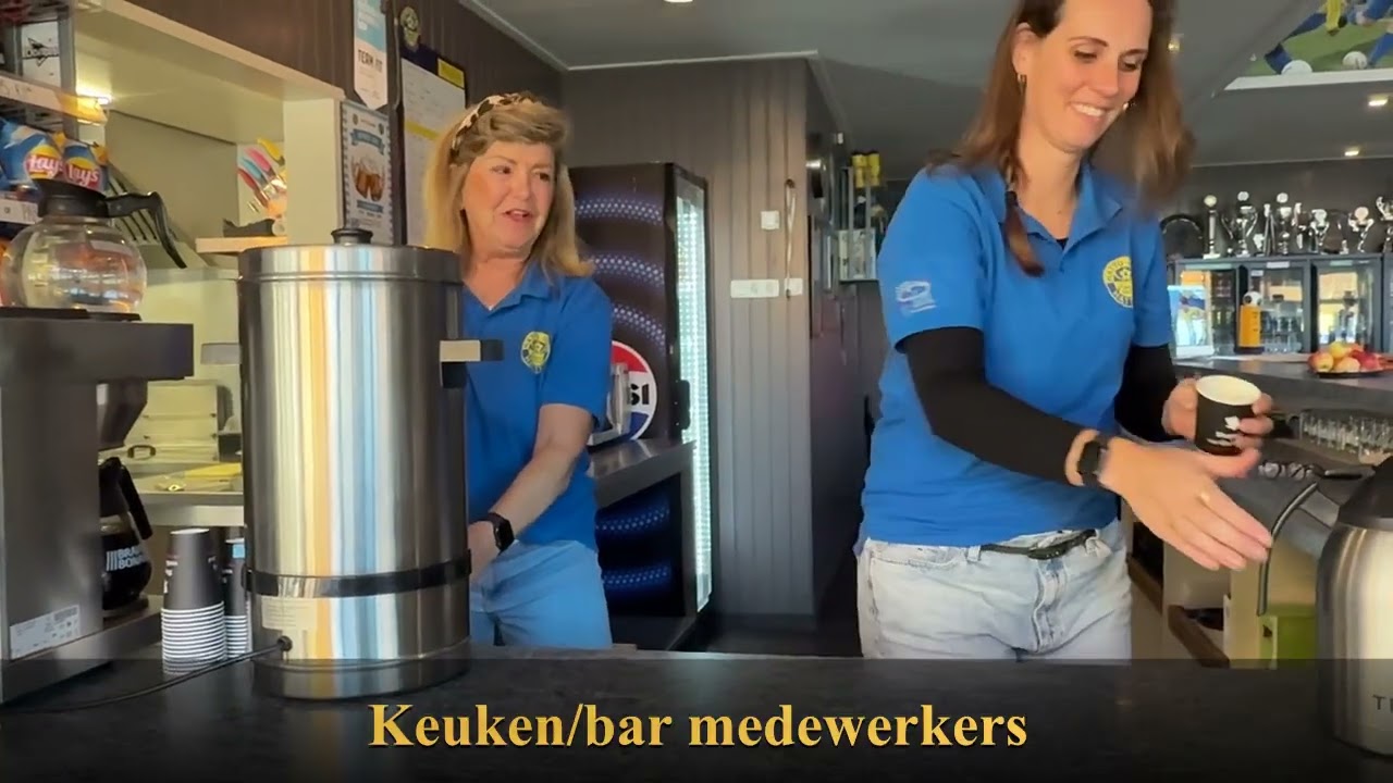 De vrijwilligers bij s.v. Hatto-Heim in actie