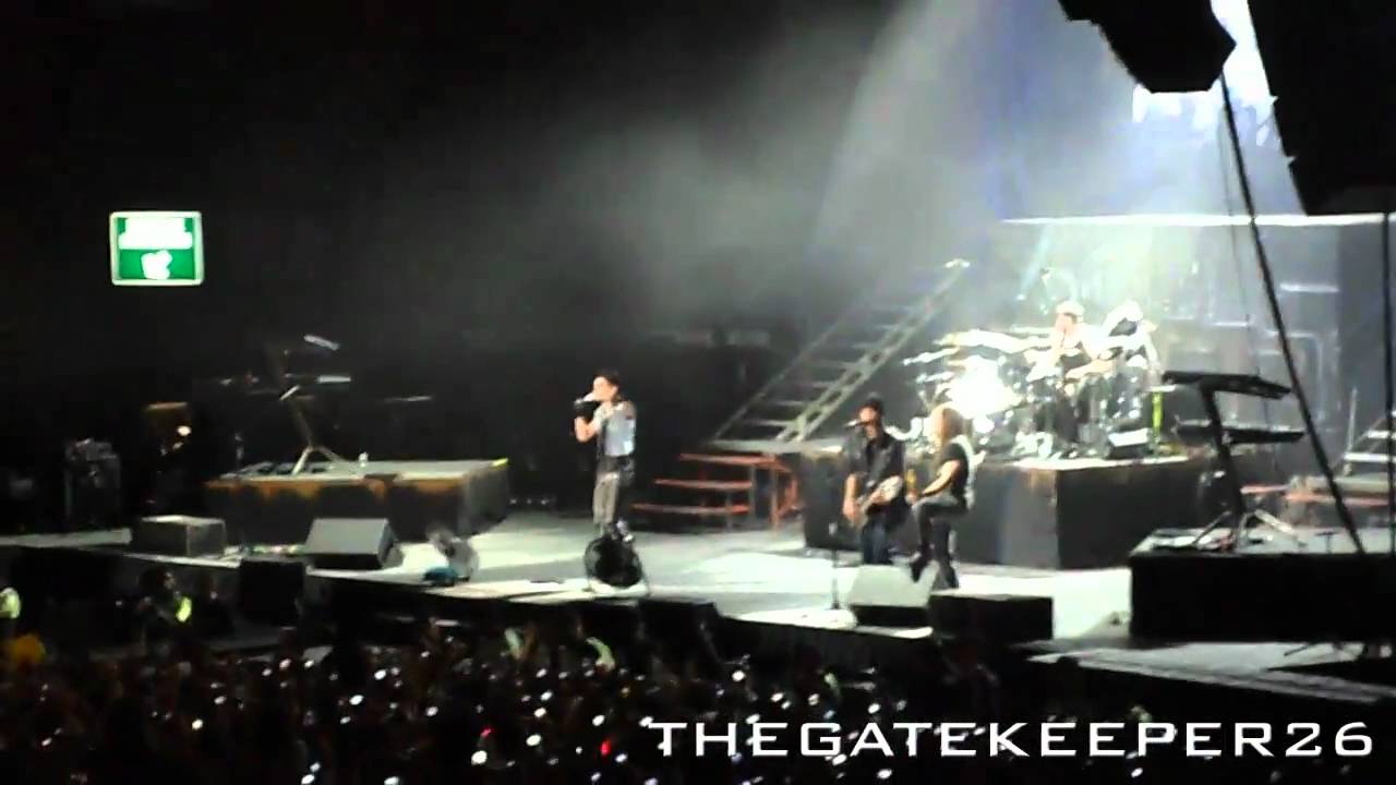 Tokio Hotel - Monsoon [Live in Mexico City 2010]